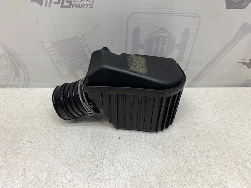 Резонатор воздушного фильтра Mercedes-benz 2003 W203