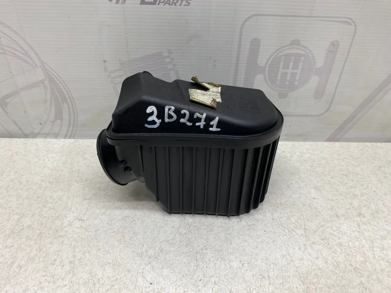 Резонатор воздушного фильтра Mercedes-benz W204