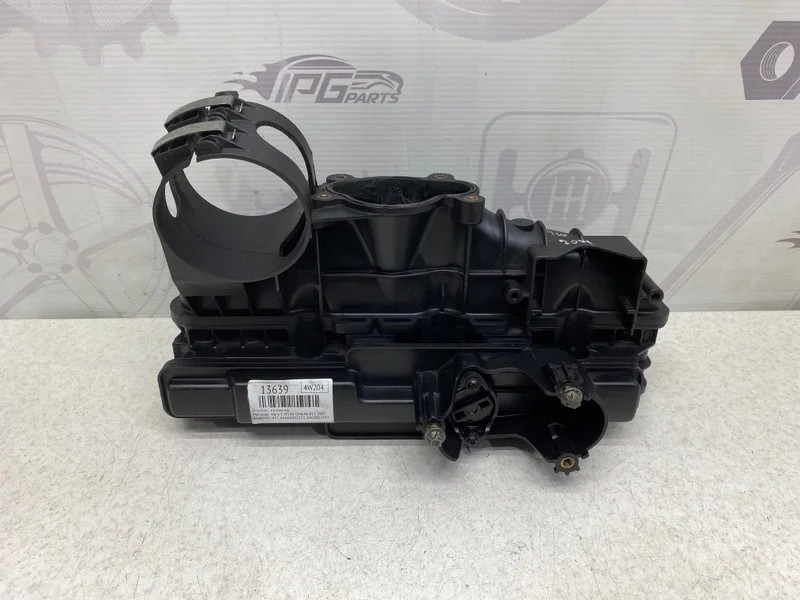 Впускной коллектор Mercedes-benz 2007 W204