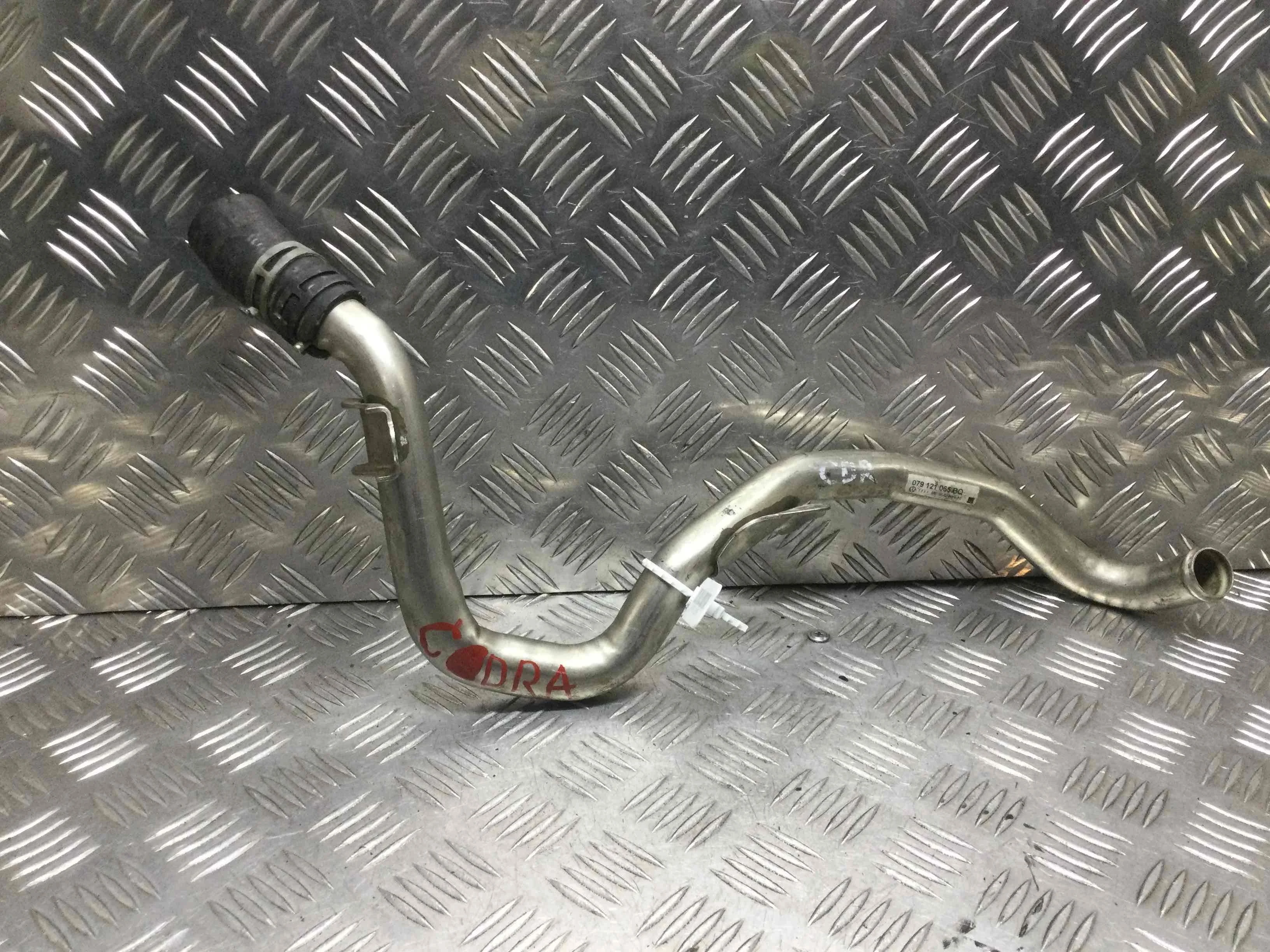 Трубка охлаждающей жидкости металлическая Audi A8 A8 D4 (4H2) 2009 - 2018 бензин 4.2  Автомат Седан