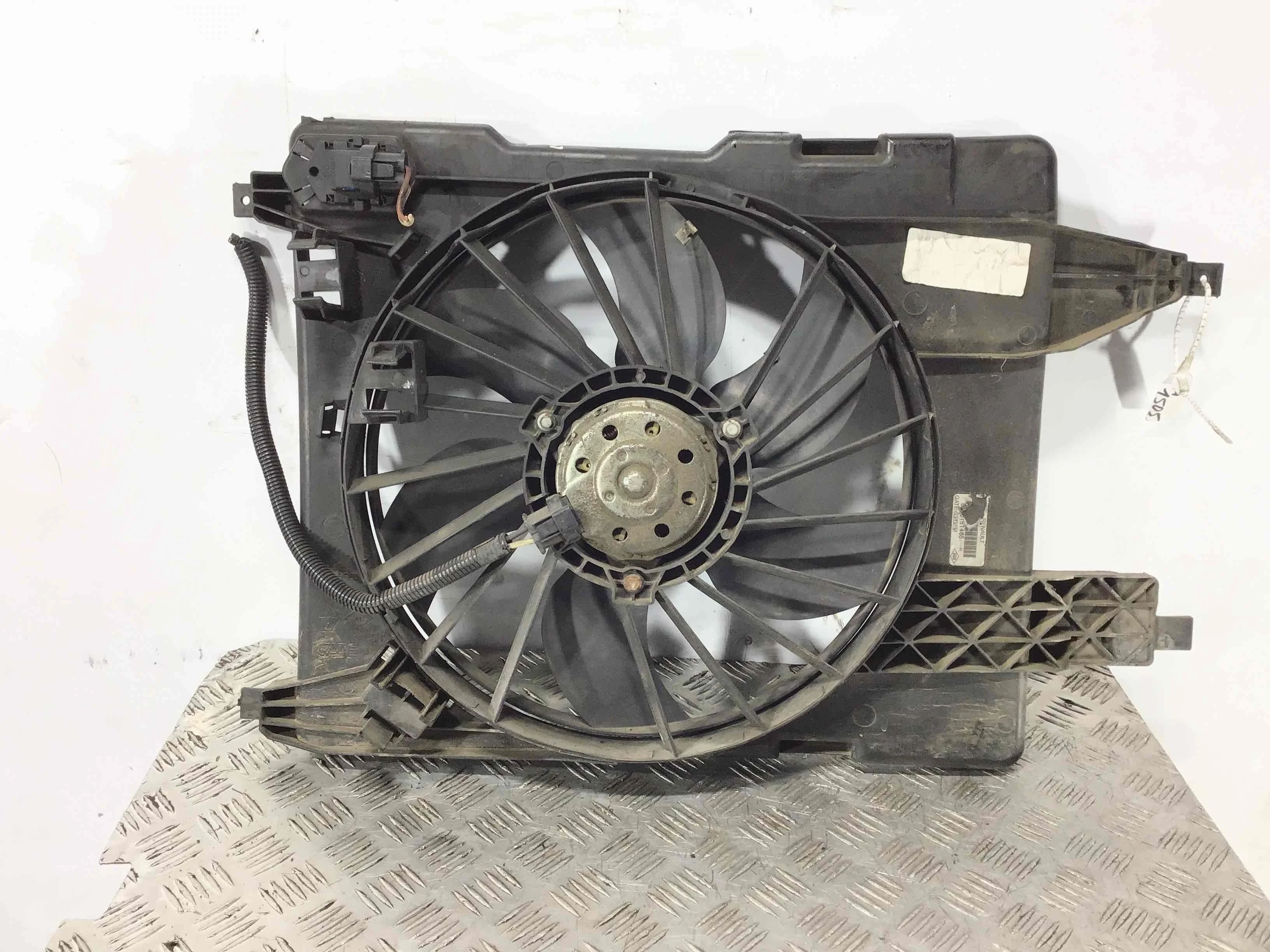 Вентилятор радиатора Renault Scenic 2 поколение (2003-2006) бензин 2.0 i Механика Минивэн