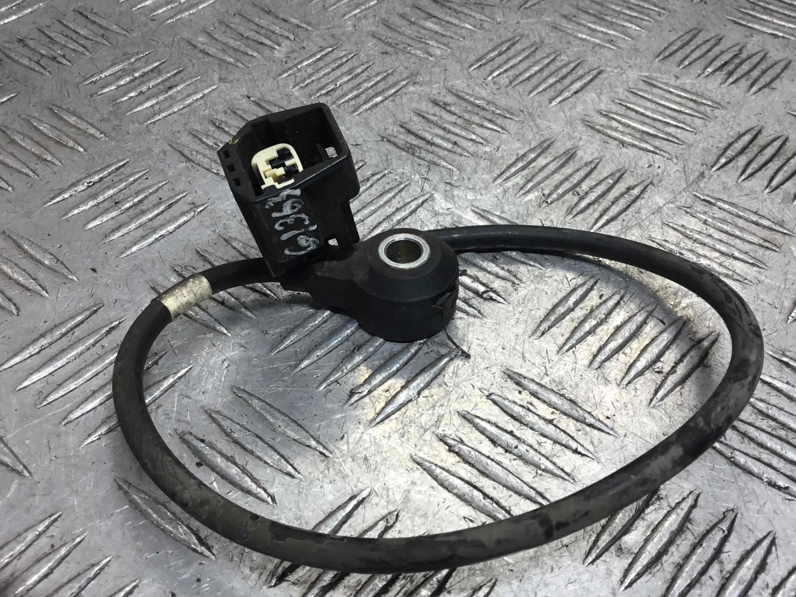 Датчик детонации Ford Fiesta 5 поколение (2001-2007) бензин 1.4 i Механика Х/б