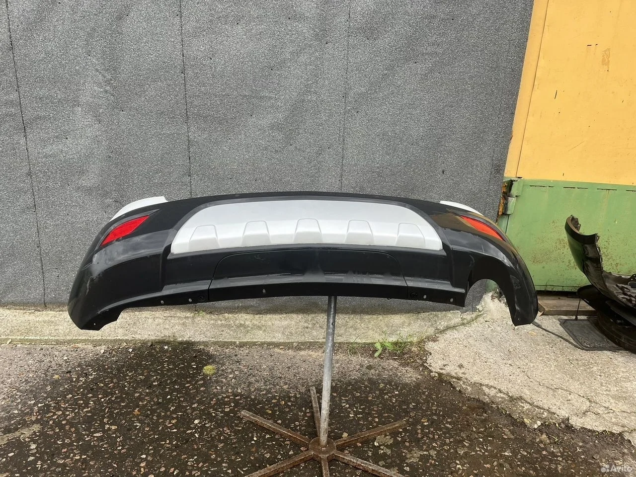 Задний бампер опель мокка до рест под парктроники