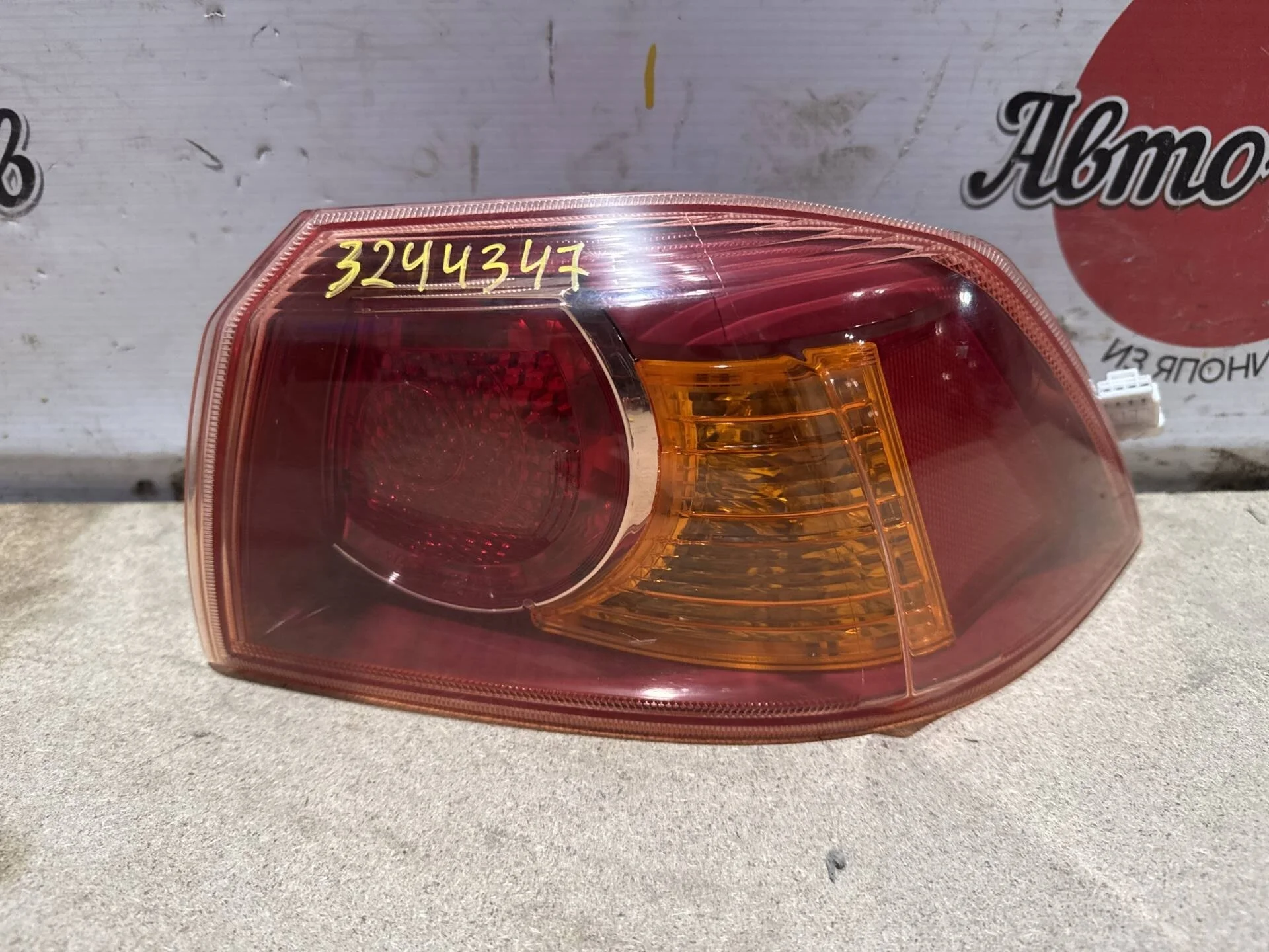 Фонарь задний правый Mitsubishi Lancer 10 CY