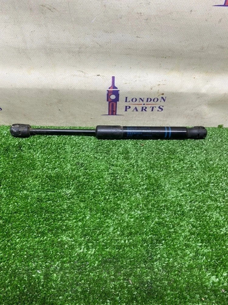 Амортизатор капота BMW GT F34