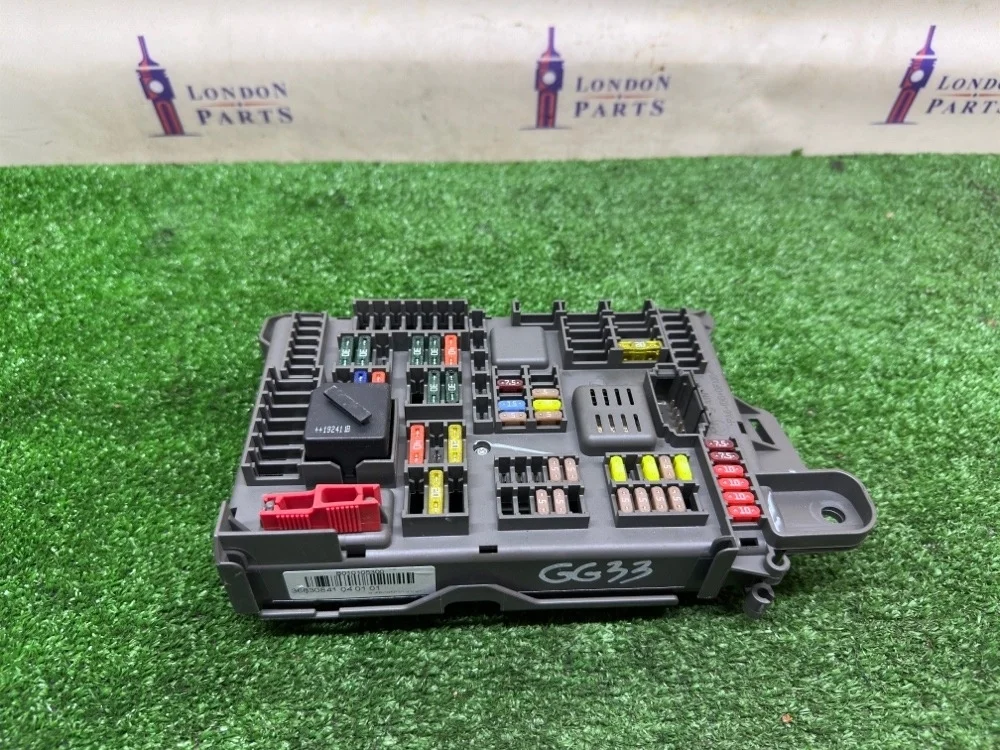 Блок предохранителей BMW X5 E70