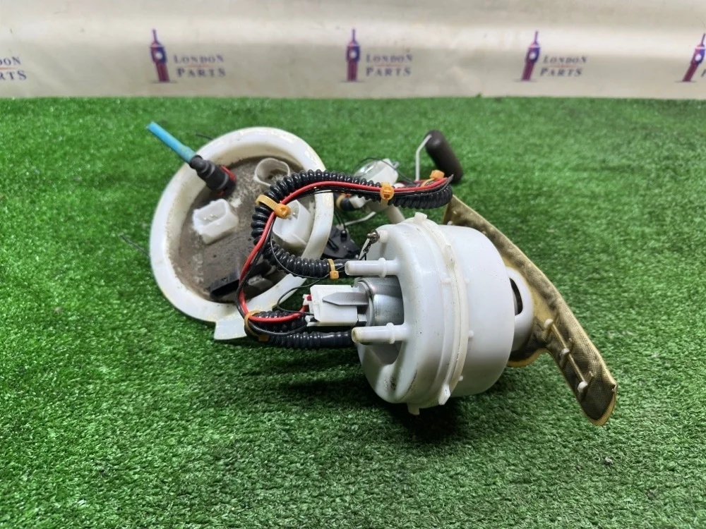 Топливный насос датчиком уровня BMW 528iX F10