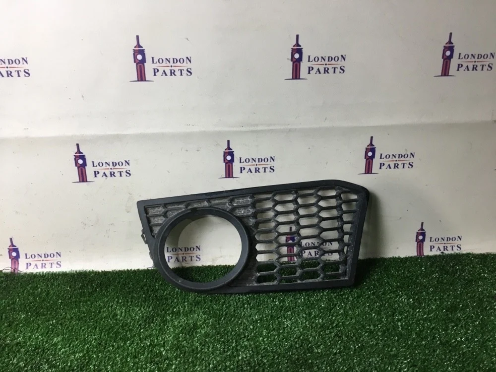 Решетка в бампер BMW F10