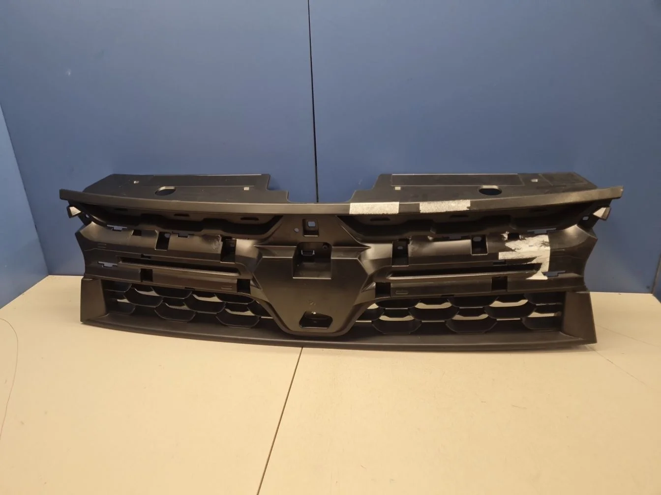 Решетка радиатора для Renault Duster 2010-