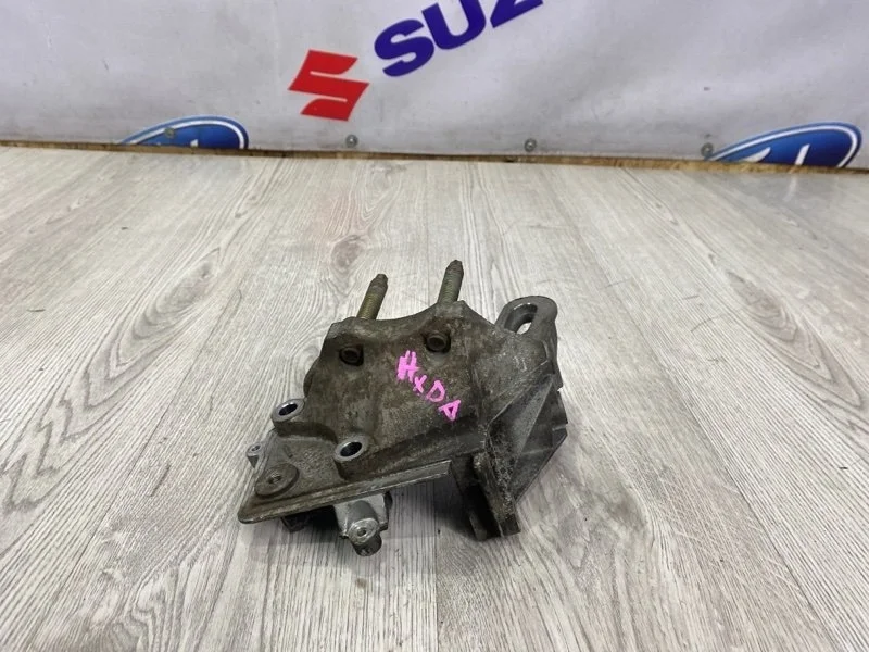 Кронштейн двс FORD FOCUS 2 2009