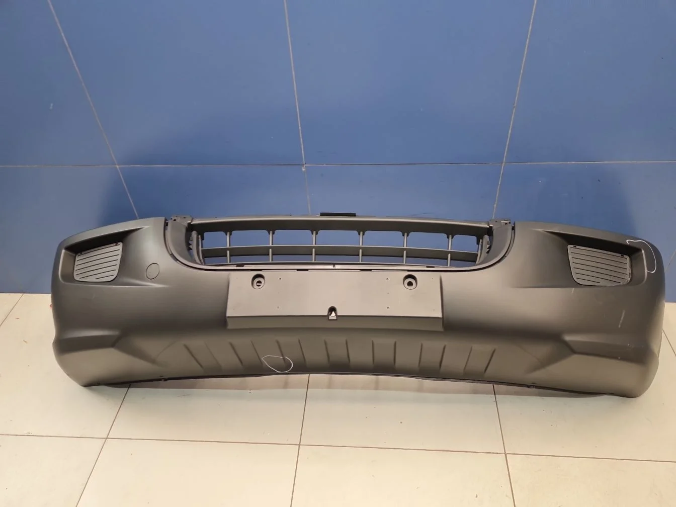 Бампер передний для Volkswagen Crafter 2006-