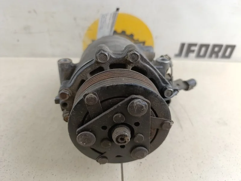 Компрессор кондиционера Mitsubishi Colt 2008 Z36A