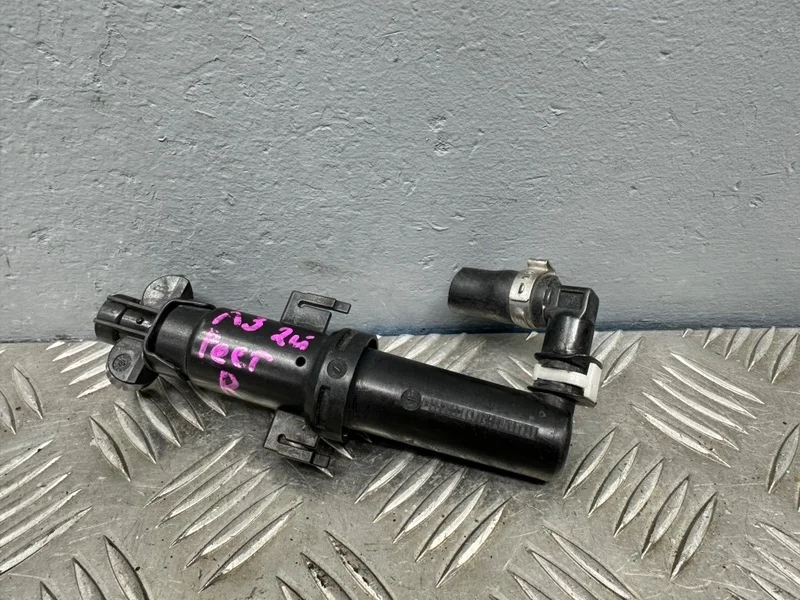 Форсунка фары Audi A3 8P