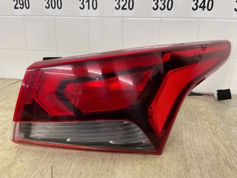 ФОНАРЬ В КРЫЛО Hyundai Solaris 2 2017 2018 2019 2020 92402H5000 H5 G4LC, задний правый