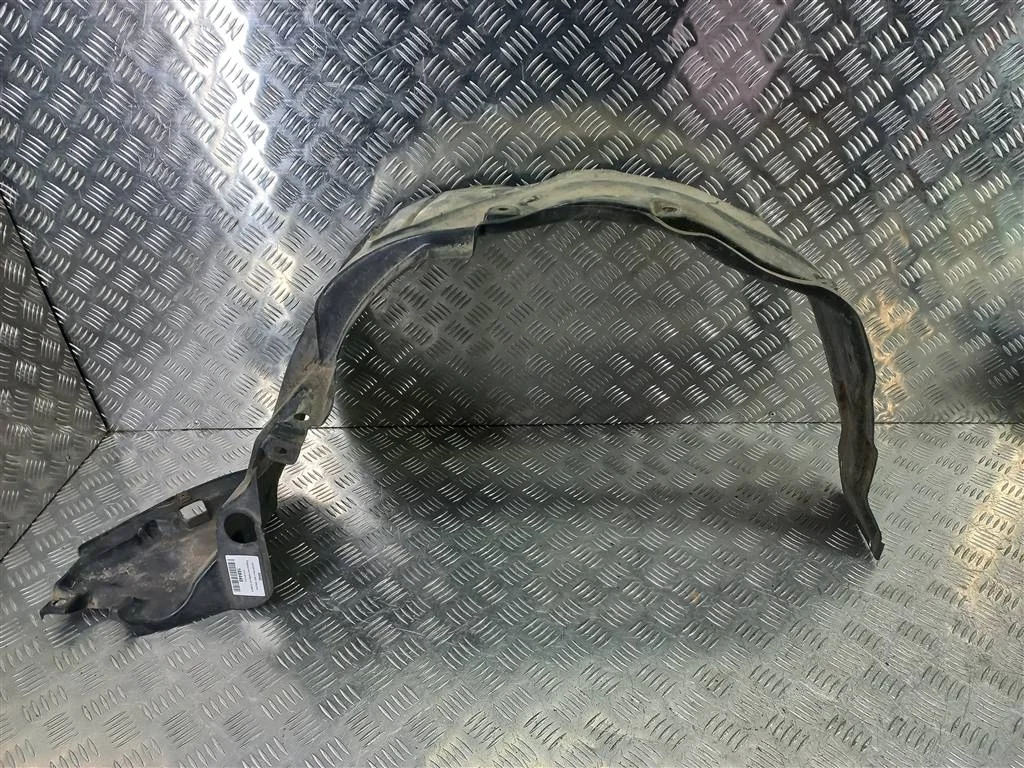 Подкрылок передний правый HONDA CR-V I рестайлинг