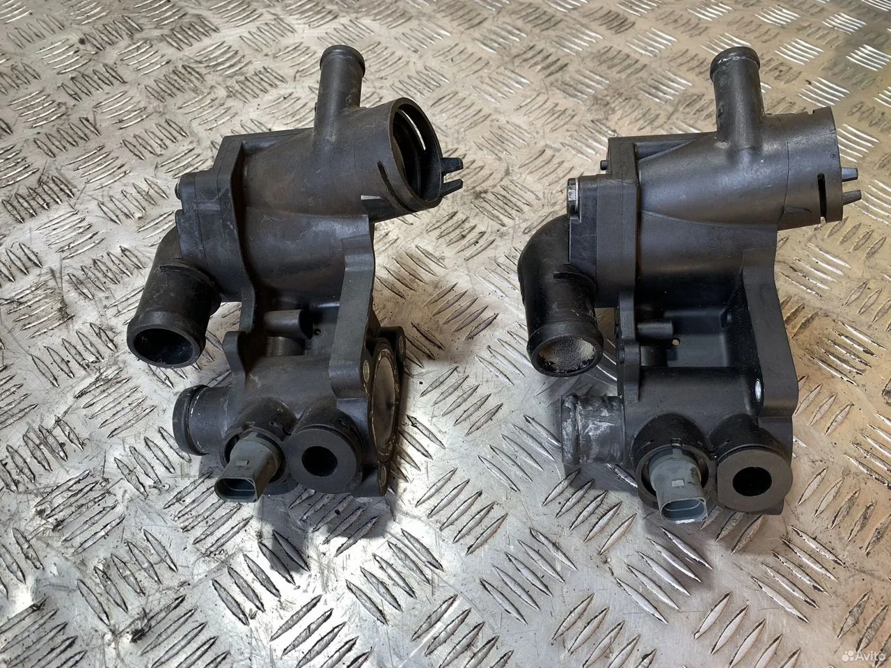 Корпус термостата 1.4 bca bud vw skoda 032121111bm