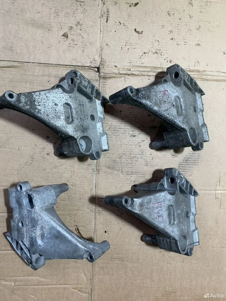 Кронштейн двигателя 1.6 bse vw skoda 06f199207q