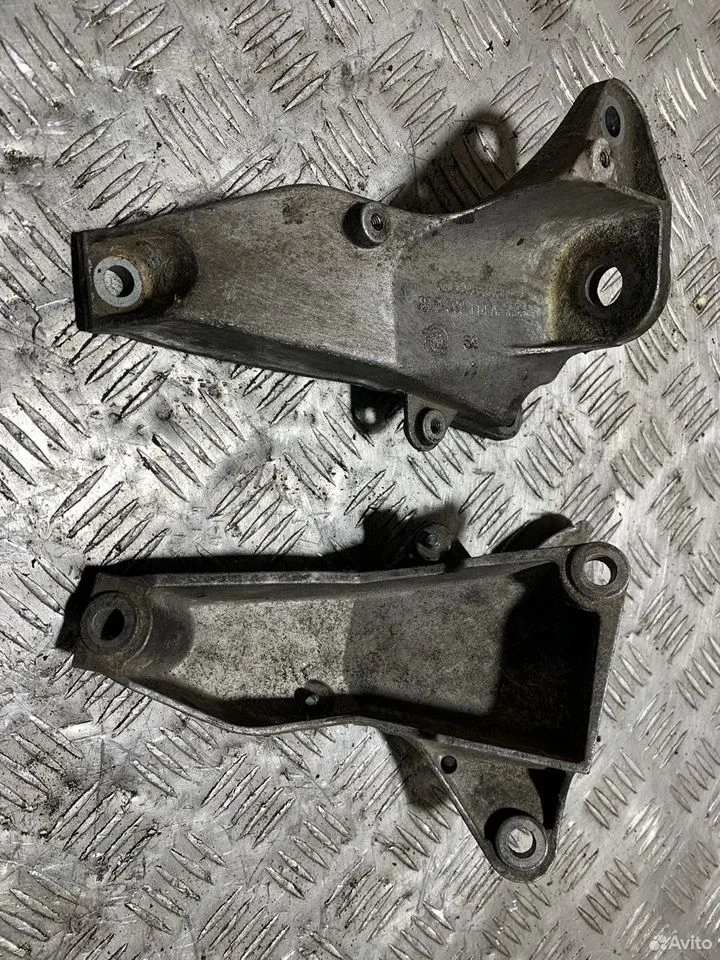 Кронштейн крепления акпп vw skoda audi 8d0399108ap