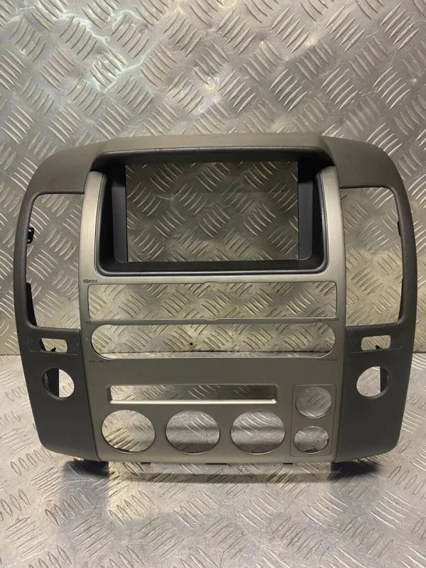 Рамка под магнитолу Nissan Pathfinder (R51M) 2004-2013 2008 68261EB310 ВНЕДОРОЖНИК 2.5 D YD25DDTI