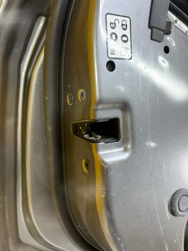 Замок двери задней левой Land Rover Range Rover Sport I 2005-2013 2010 LR013892 3.0 D SDV6