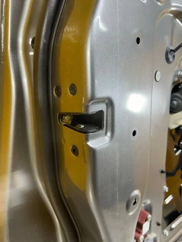 Замок двери передней левой Land Rover Range Rover Sport I 2005-2013 2010 LR013801 3.0 D SDV6