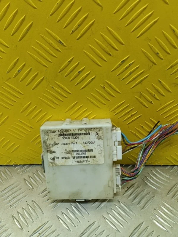 Блок комфорта Nissan Pathfinder (R51M) 2004-2013 2010 98800EB300 2.5 D YD25DDTI