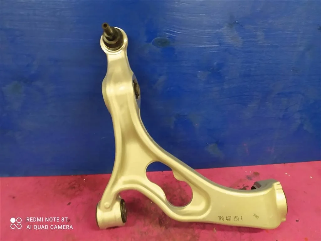 Рычаг передний левый нижний Touareg 2 7P0407151E