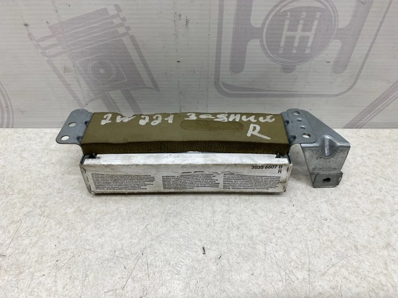 Подушка безопасности задняя правая Mercedes-benz 2007 W221