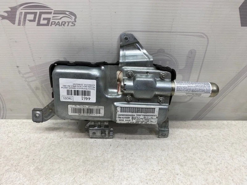 Подушка безопасности передней левой двери Mercedes-benz 2001 W203