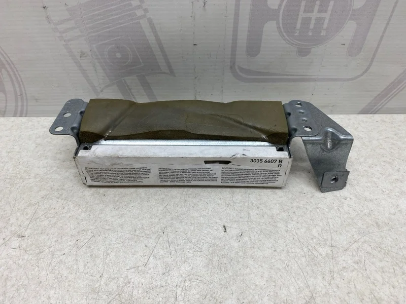 Подушка безопасности задняя правая Mercedes-benz 2008 W221