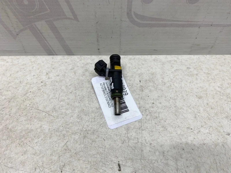 Топливная форсунка Mercedes-benz CLK C209