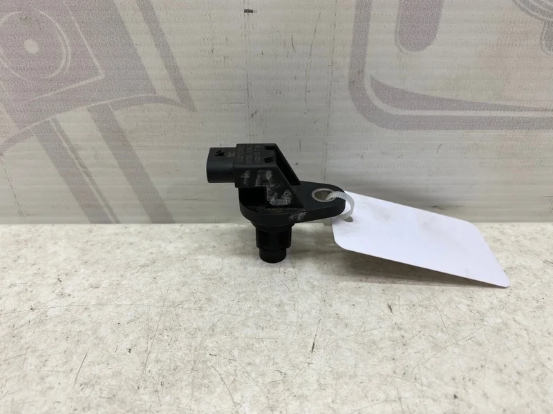 Датчик распредвала Mercedes-benz W204