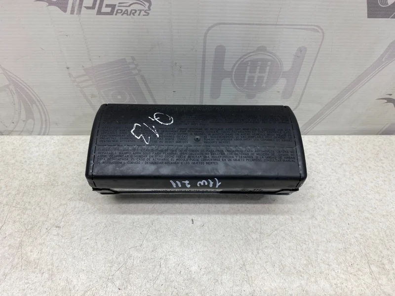 Подушка безопасности в торпеду Mercedes-benz 2002 W211