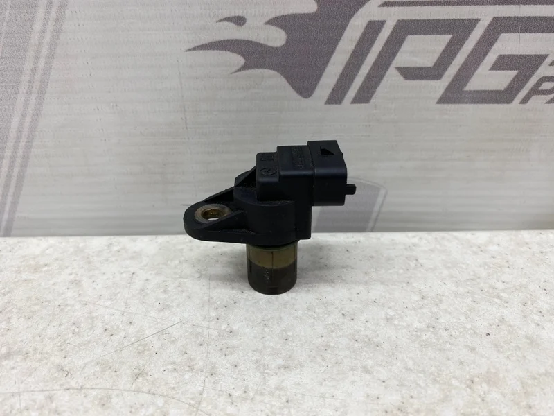 Датчик распредвала Mercedes-benz ML W164