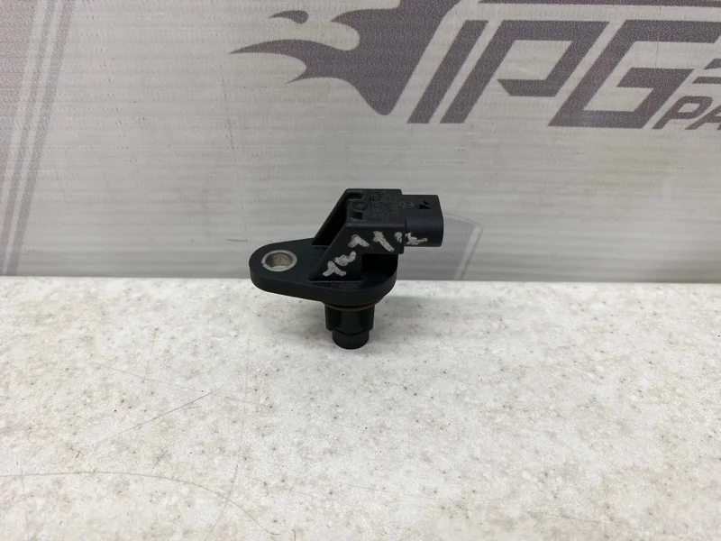 Датчик распредвала Mercedes-benz W205