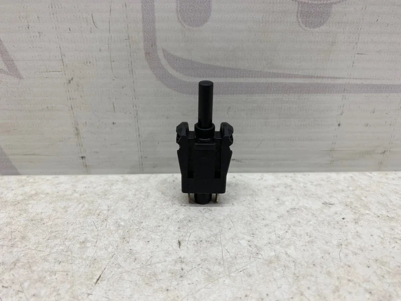 Выключатель стояночного тормоза Mercedes-benz ML W163