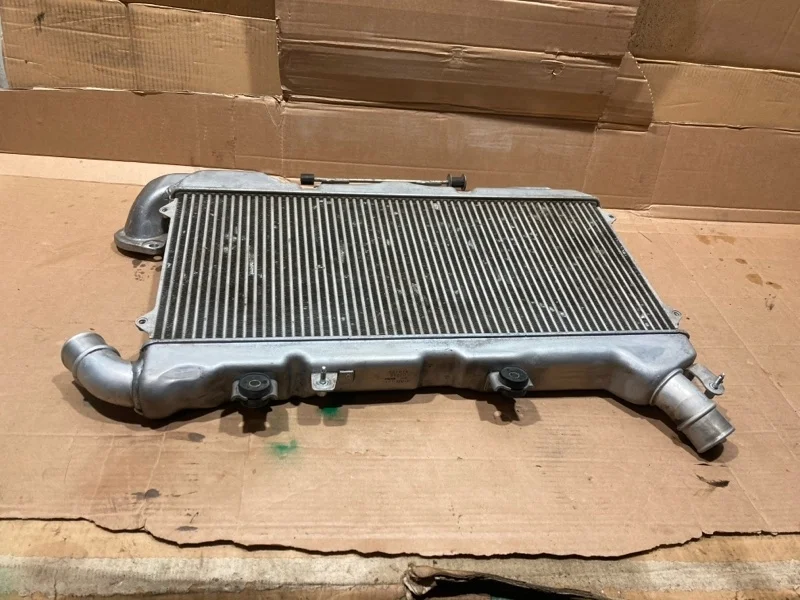 Интеркулер Toyota Land Cruiser 2018 1790051020 URJ202 4.5 1VD-FTV