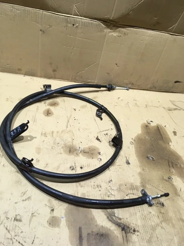 Трос стояночного тормоза правый Toyota Land Cruiser 2015 4642060090 URJ200 1VD-FTV 4.5