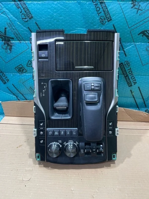 Консоль Lexus Lx570 2017 5883160401 URJ202 3UR-FE 5.7