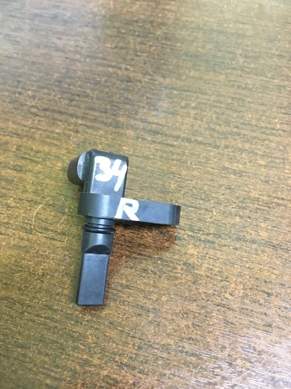 Датчик ABS Toyota Land Cruiser 2015 8954260050 URJ200 1VD-FTV 4.5, правый