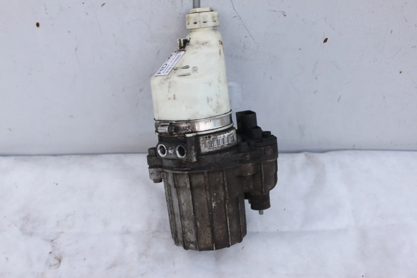 Насос ГУР ZF без подушки Opel Astra H, Zafira B