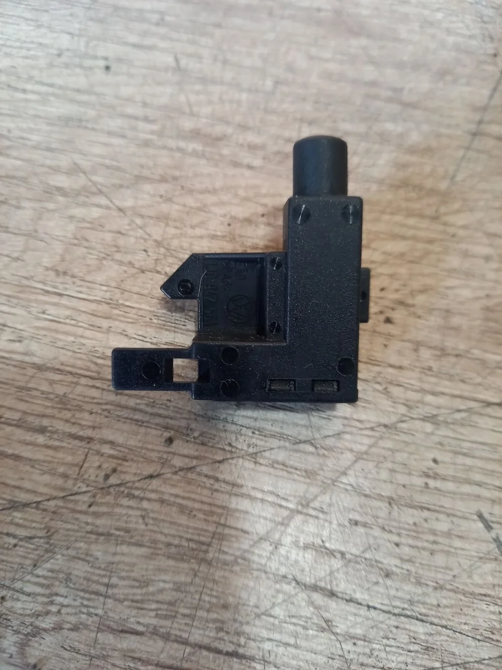 Выключатель концевой Skoda Octavia II рестайлинг (2008—2013) 2012 3U/F8K