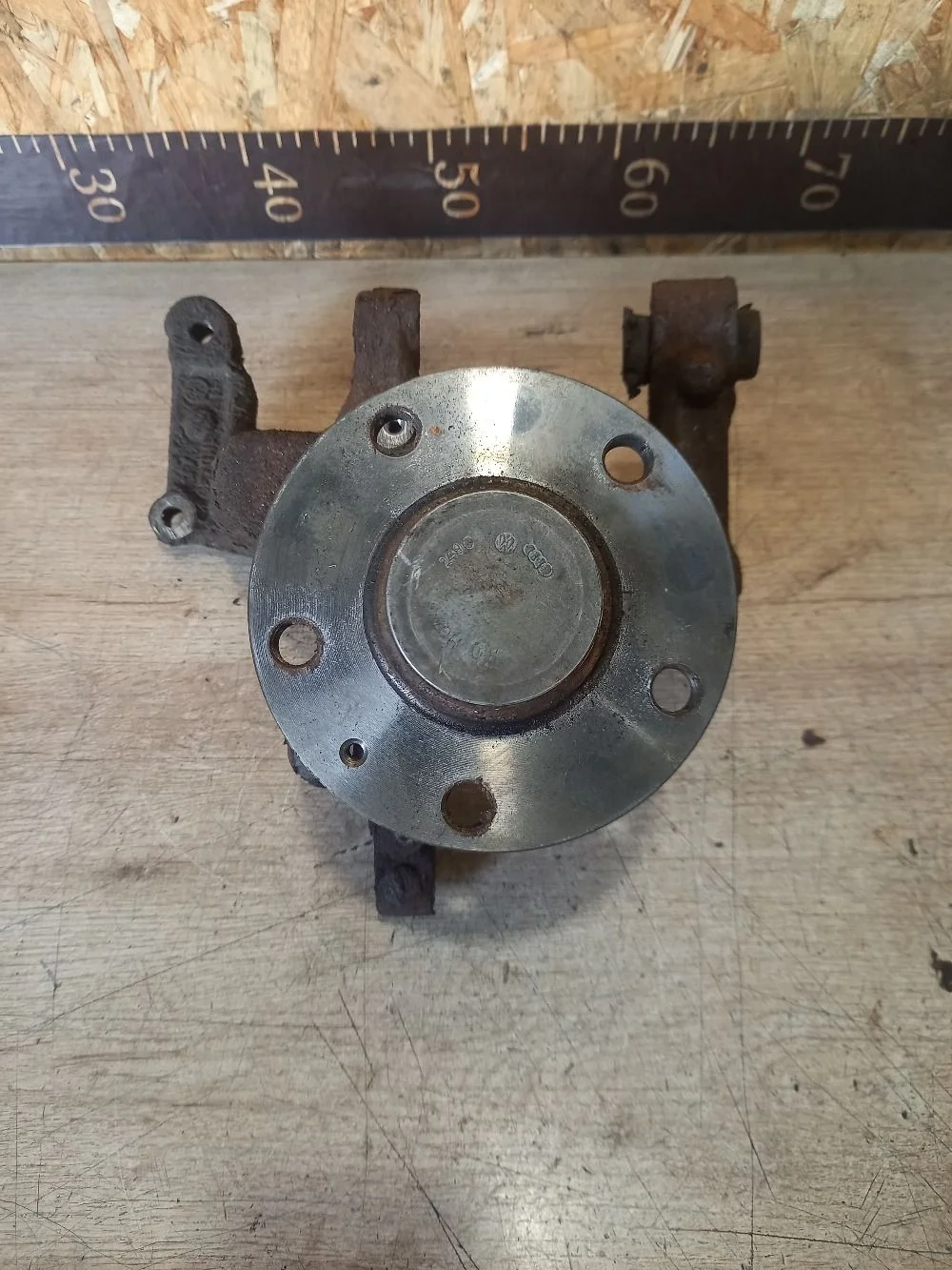 Кулак задний правый Skoda Octavia II рестайлинг (2008—2013) 2012 3U/F8K