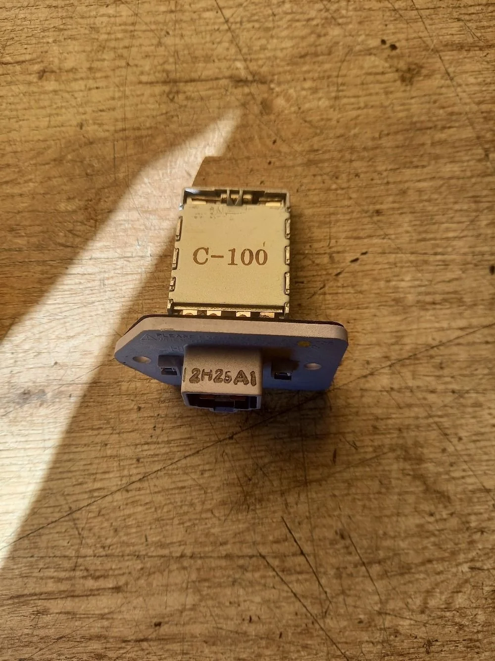 Резистор отопителя Opel Antara I рестайлинг (2010—2017) 2012 SUMMIT WHITE (OP 40R)