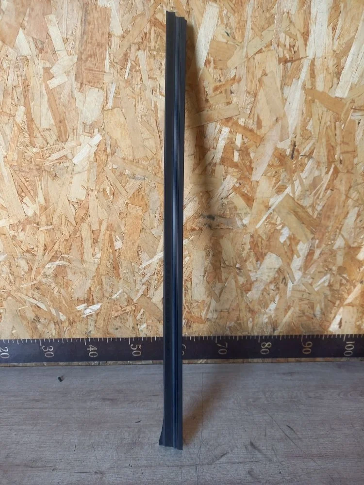 Уплотнитель стекла двери Skoda Octavia Scout II рестайлинг (2008—2013) 2010 8B8B