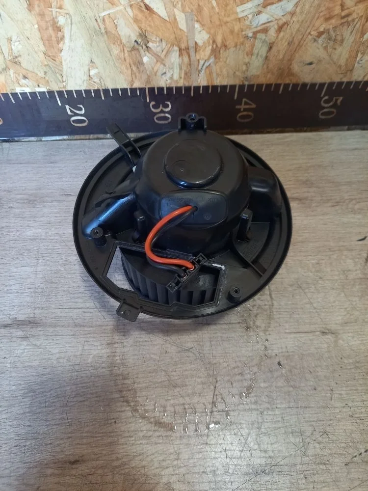 Моторчик печки Skoda Octavia II рестайлинг (2008—2013) 2011