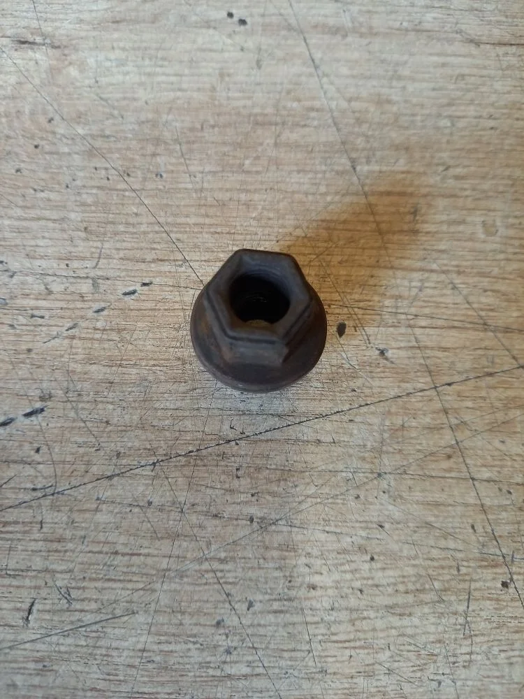 Гайка колеса Ford Kuga I (2008—2012) 2012