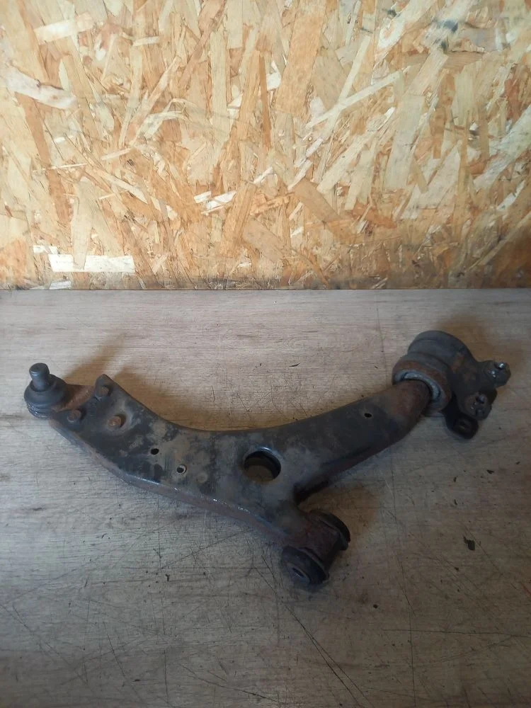 Рычаг передний правый Ford Kuga I (2008—2012) 2012