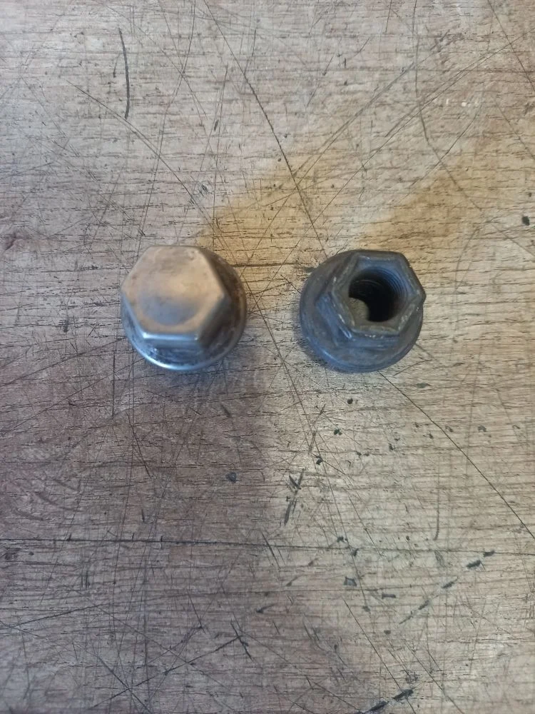 Гайка колеса Ford Kuga I (2008—2012) 2012