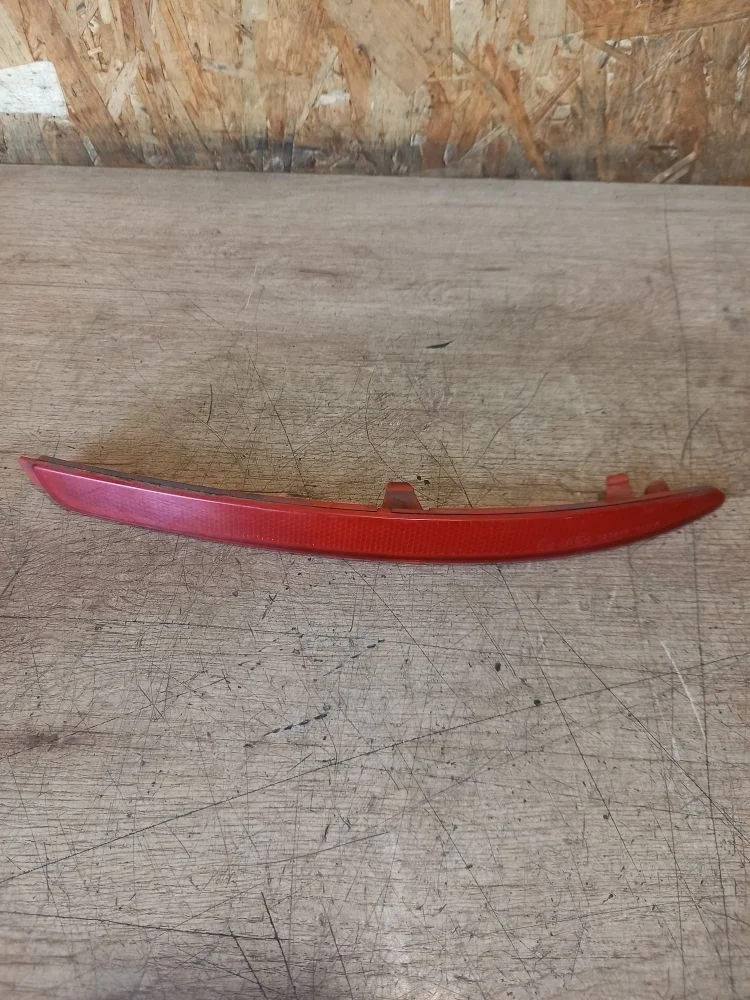 Катафот бампера Skoda Octavia II рестайлинг (2008—2013) 2011